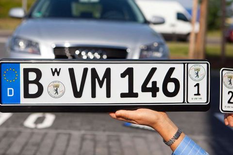 Wofür steht das "W"? Seltenes Autokennzeichen wirft Fragen auf