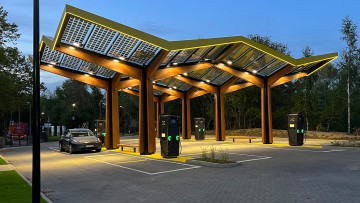 Kooperation für Ladeinfrastruktur: Uniti und Eon helfen Mittelstand