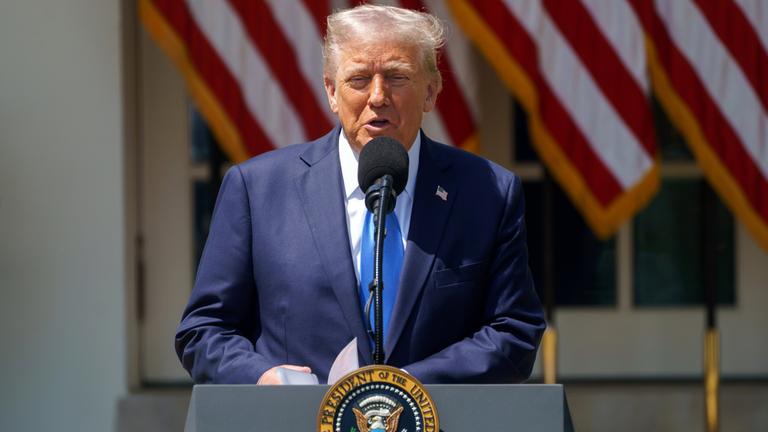 Trump droht Käufern iranischen Öls mit Sanktionen