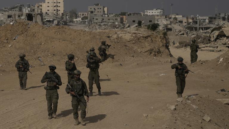 Israel beruft Zehntausende Reservisten ein