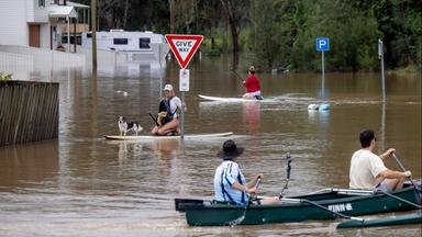 Überschwemmungen in Australien - Opferzahl steigt