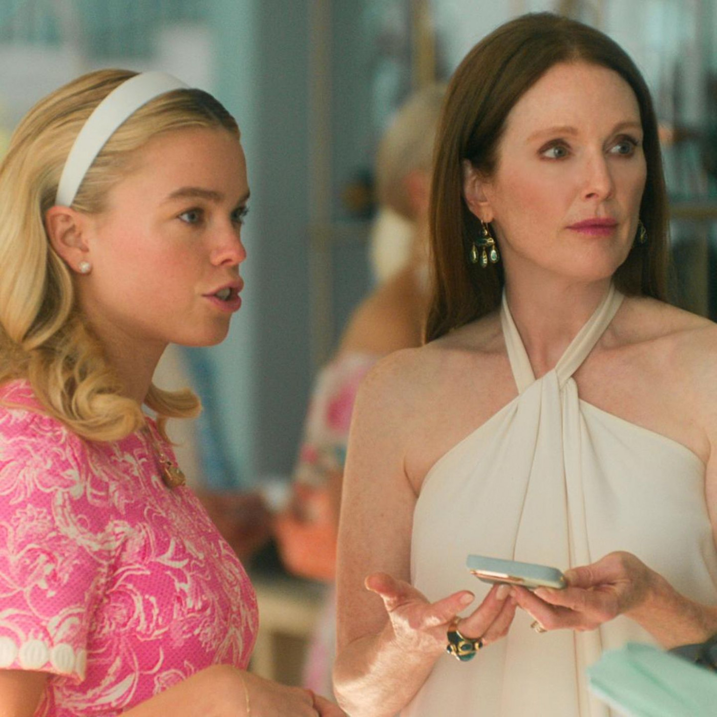 Reiche Leute, die sich schlecht benehmen: Was "Sirens" zum Netflix-Hit macht