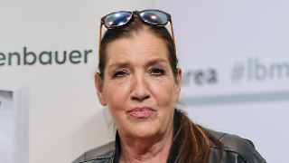 "Hinter Gittern"-Star Katy Karrenbauer trauert um den Vater