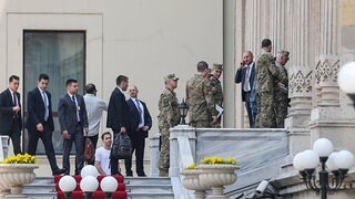 Russland und Ukraine in Istanbul zu Friedensgesprächen zusammengekommen