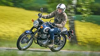 Die Kawasaki W230 ist ein klassischer Entschleuniger
