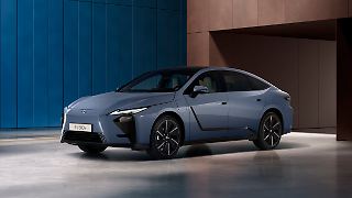 Europa-Premiere des Lexus ES - stylish in Farbe und Form