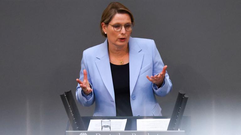 Wie Frauen vor Gewalt geschützt werden sollen