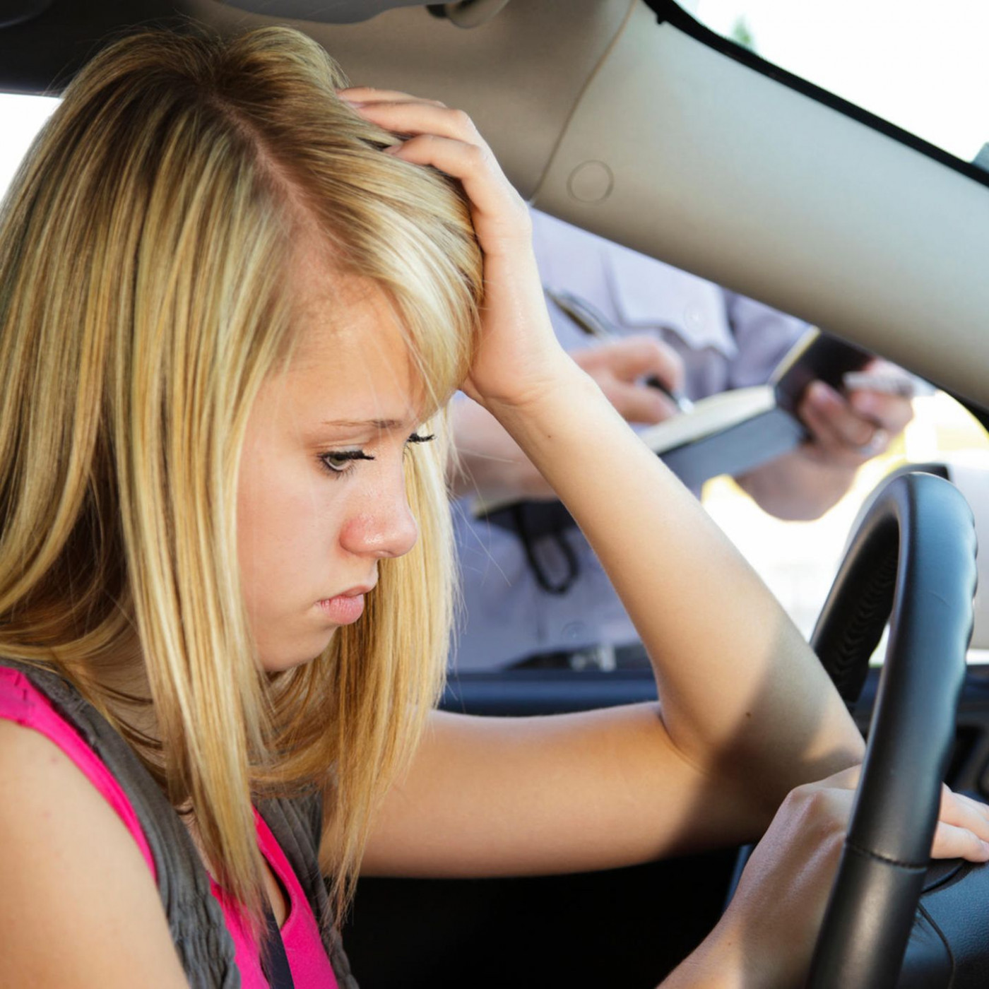 Bis zu 10.000 Euro Strafe: Das darf niemals im Auto liegen