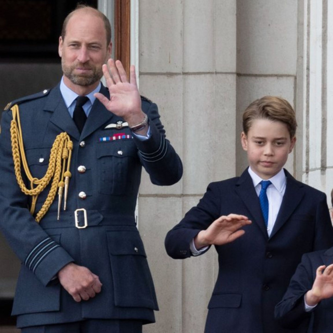 So liebevoll gratulieren Kate und die Kinder