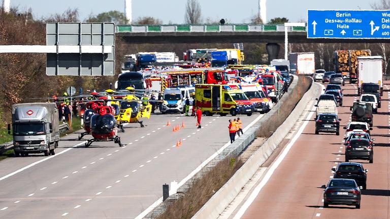 Debatte über Führerscheinentzug für Gaffer