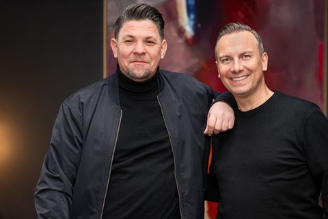 Tim Mälzer dankt Tim Raue für zehn Jahre