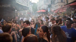 Untersuchungen nach Spritzenattacken auf Frauen laufen