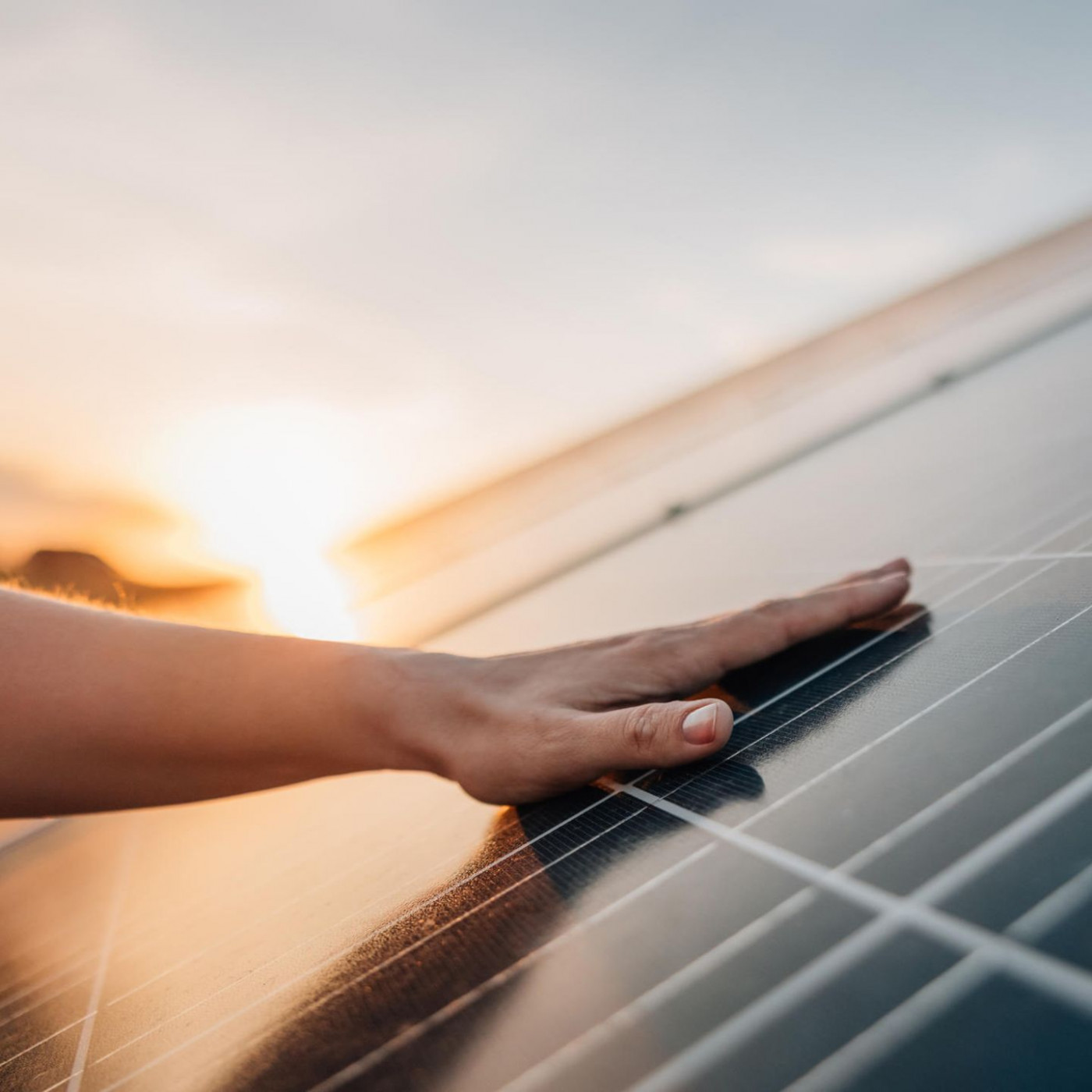 Balkonkraftwerk-Größe: Wie groß sollte die Mini-PV-Anlage sein?