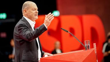 Ziel: Altkanzler sein, über den die SPD sich freut