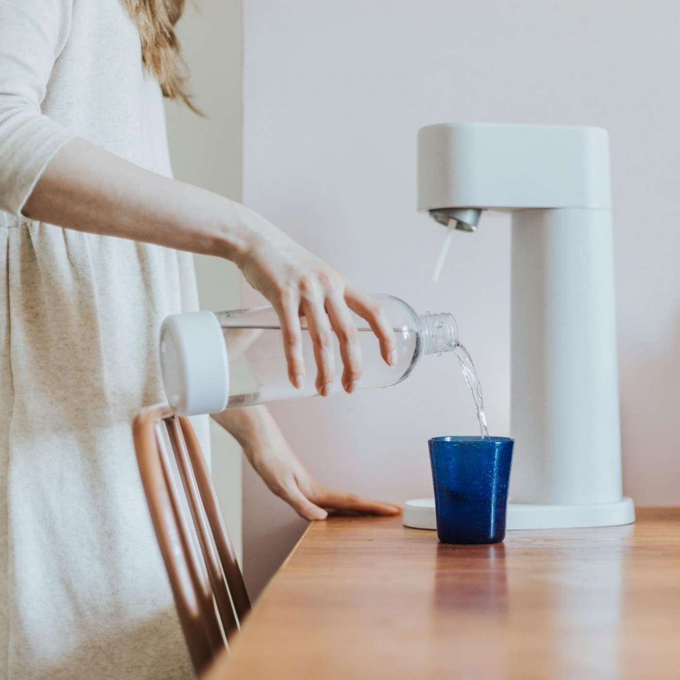 Einer spritzt nur herum: Welche Wassersprudler bei Warentest wirklich überzeugen
