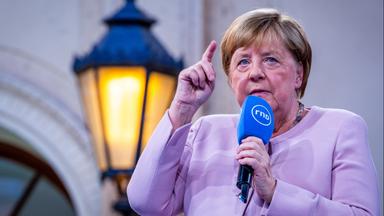 Merkel verteidigt geringere Militärausgaben nach 1990