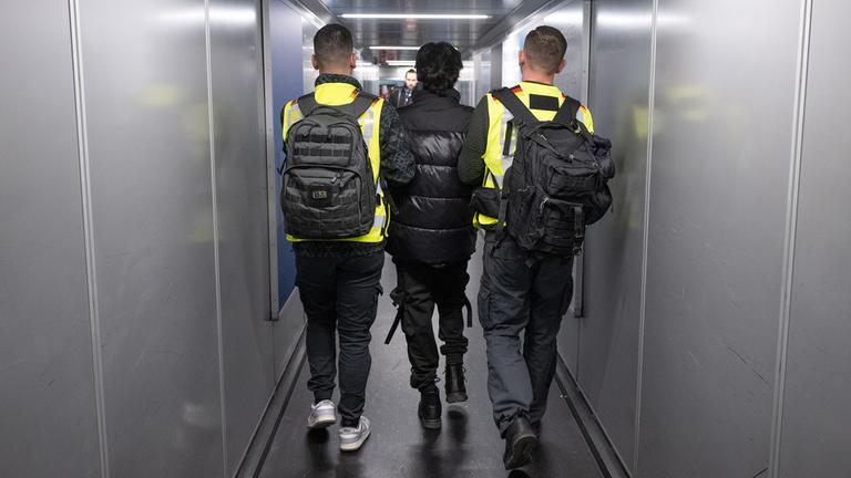 Floskeln statt klarer Antworten