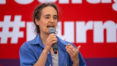 Carola Rackete gibt Mandat im EU-Parlament auf