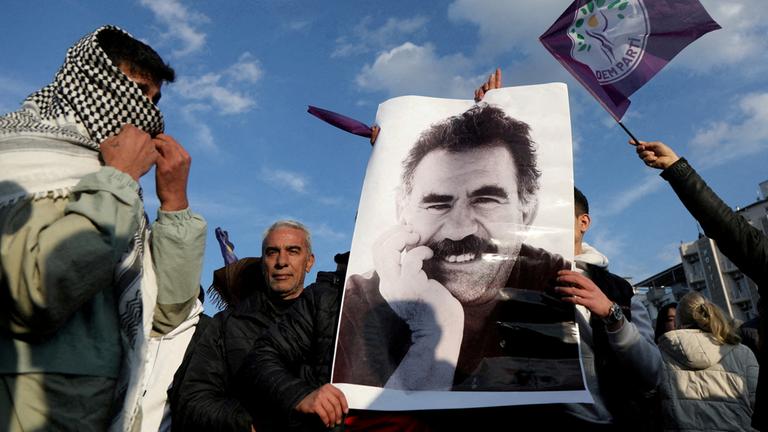 Öcalan überrascht Anhänger mit Video aus der Haft