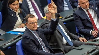 Spahn räumt erstmals seine Mitverantwortung ein