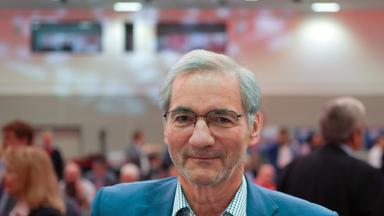 Ex-SPD-Vorsitzender Platzeck verteidigt Moskau-Reisen