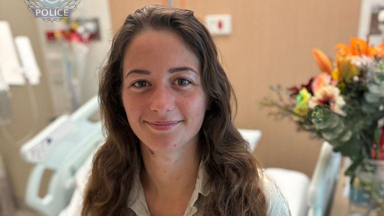 Backpackerin dankt aus dem Krankenhaus