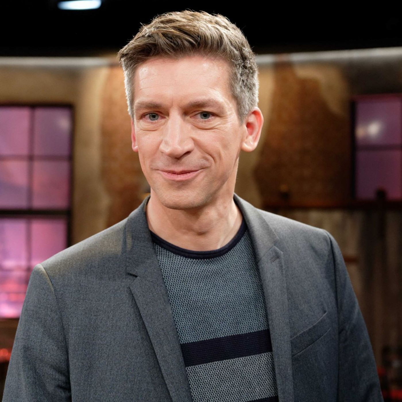 Steffen Hallaschka debütiert in seiner neuen Show als Quizmaster