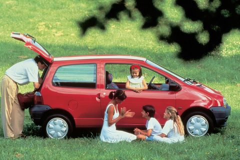 Wie fährt es sich heute noch in Twingo, Ka und Co.?