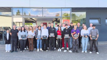 Start in der Autobranche: Der Nachwuchs beginnt das Ausbildungsjahr