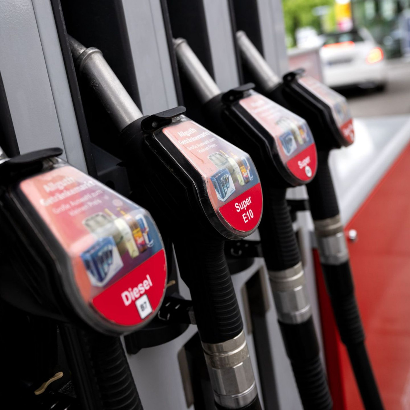 Diesel kaum billiger als Super – Selbstzünder lohnt seltener