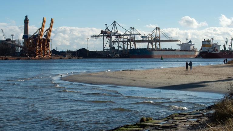 Tiefseehafen in Swinemünde darf weitergebaut werden