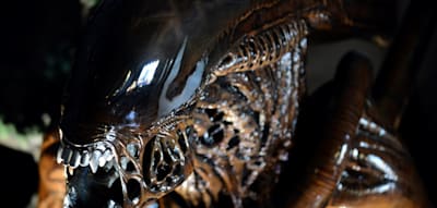 „Giger, du siehst mehr als wir domestizierten Primaten“ – „Alien“ geht in Serie