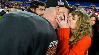 Travis Kelce schwärmt von Taylor Swift