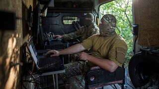 Ukraine hat mit Angriffsrobotern Gebiete in Donezk zurückerobert