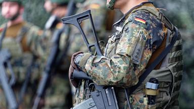 Sicherheitsgarantien beschäftigen deutsche Politik