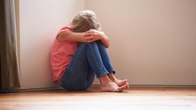 Weiter hohe Zahl von Sexualstraftaten gegen Kinder