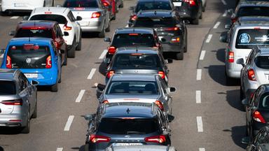 Fast 50 Millionen Pkw in Deutschland
