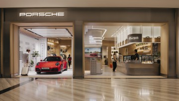 Porsche at Jewel: Neuer Showroom in Singapur eröffnet