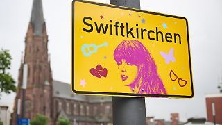 Schalke-Arena bietet Taylor Swift und Travis Kelce Hochzeitslocation an