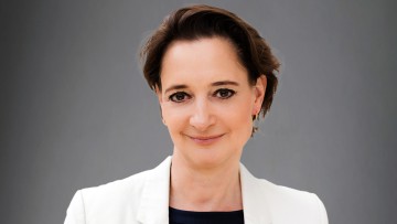 Neue CEO: Katrin Adt übernimmt Dacia-Steuer
