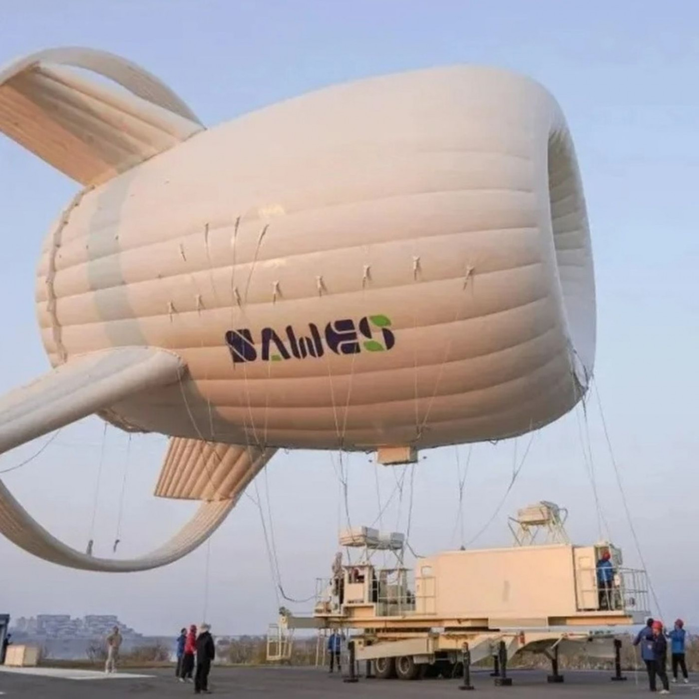 Fliegende Windräder: Wenn ein Zeppelin die Windturbine trifft
