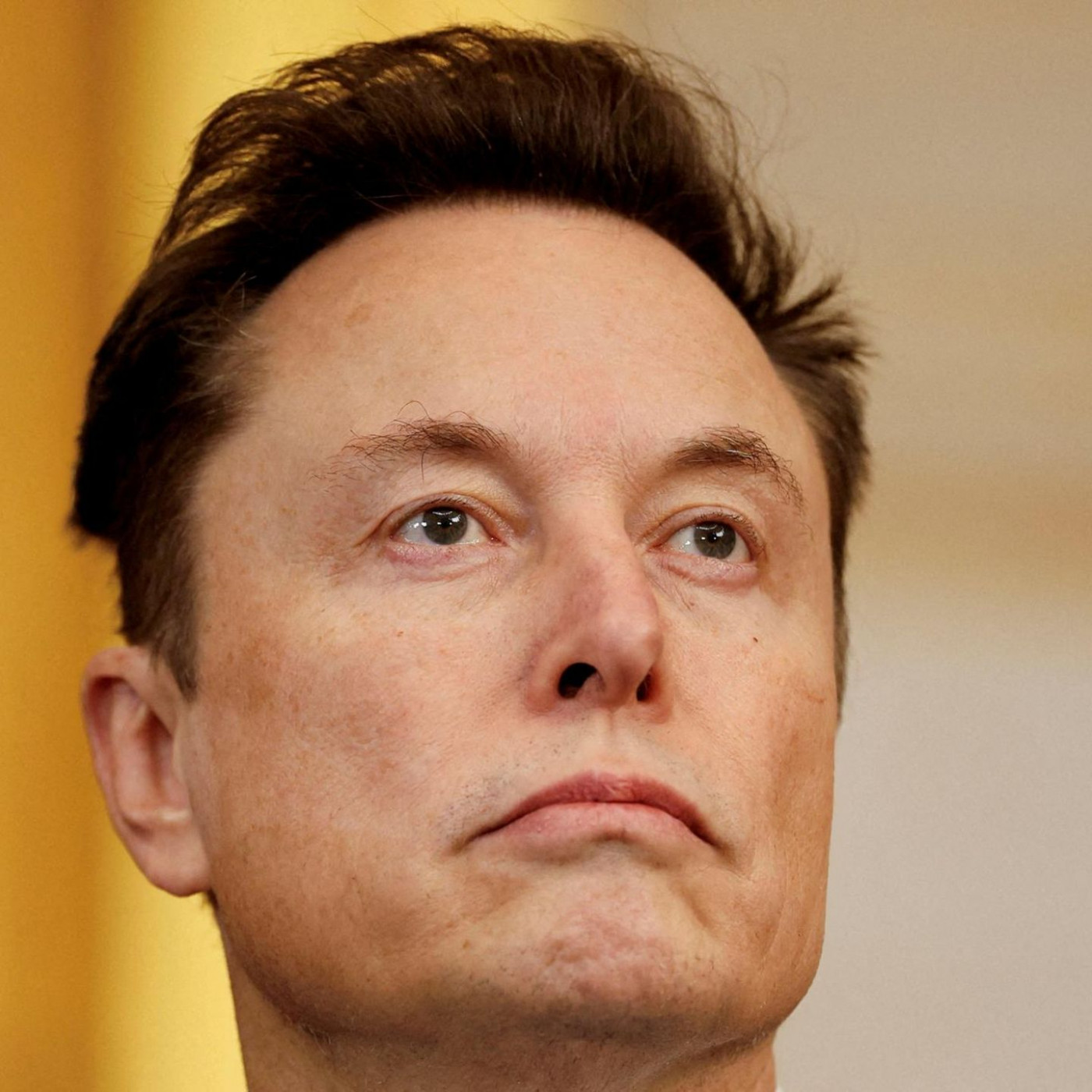 Tesla bietet Elon Musk Rekordvergütung von bis zu einer Billion Dollar