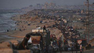 Israel rückt vor - Hamas warnt Armee