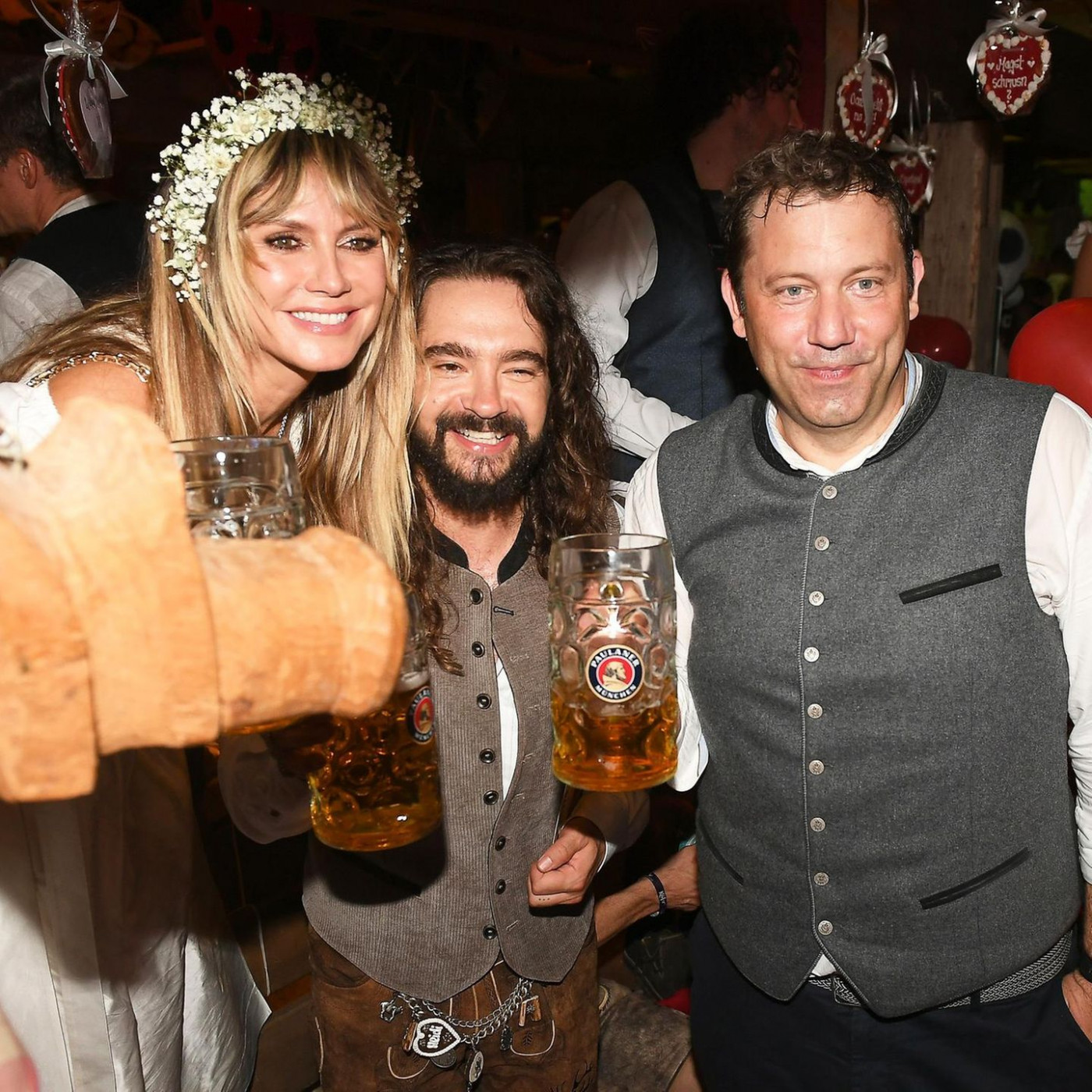 Hitze-Party auf der Wiesn: Heidi und Tom trinken mit dem Vizekanzler