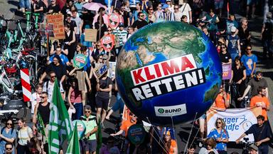 Protest gegen "Gasrausch" der Bundesregierung