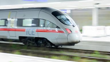 Wie baut Schnieder die Bahn um?