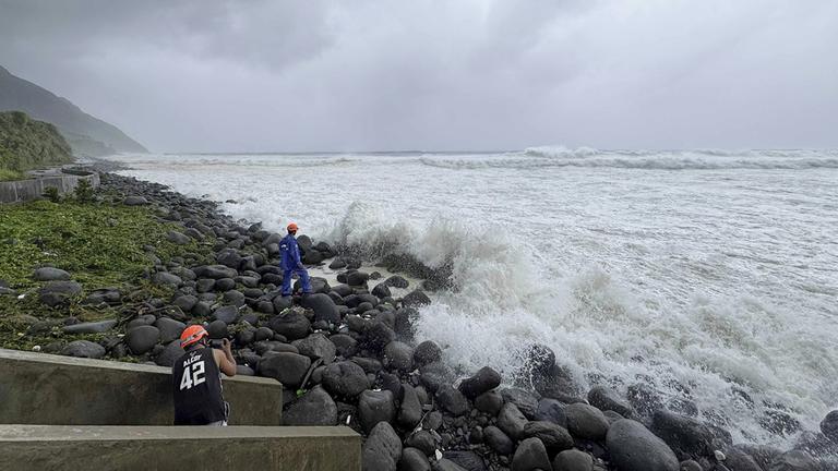 Super-Taifun bedroht die Philippinen und China