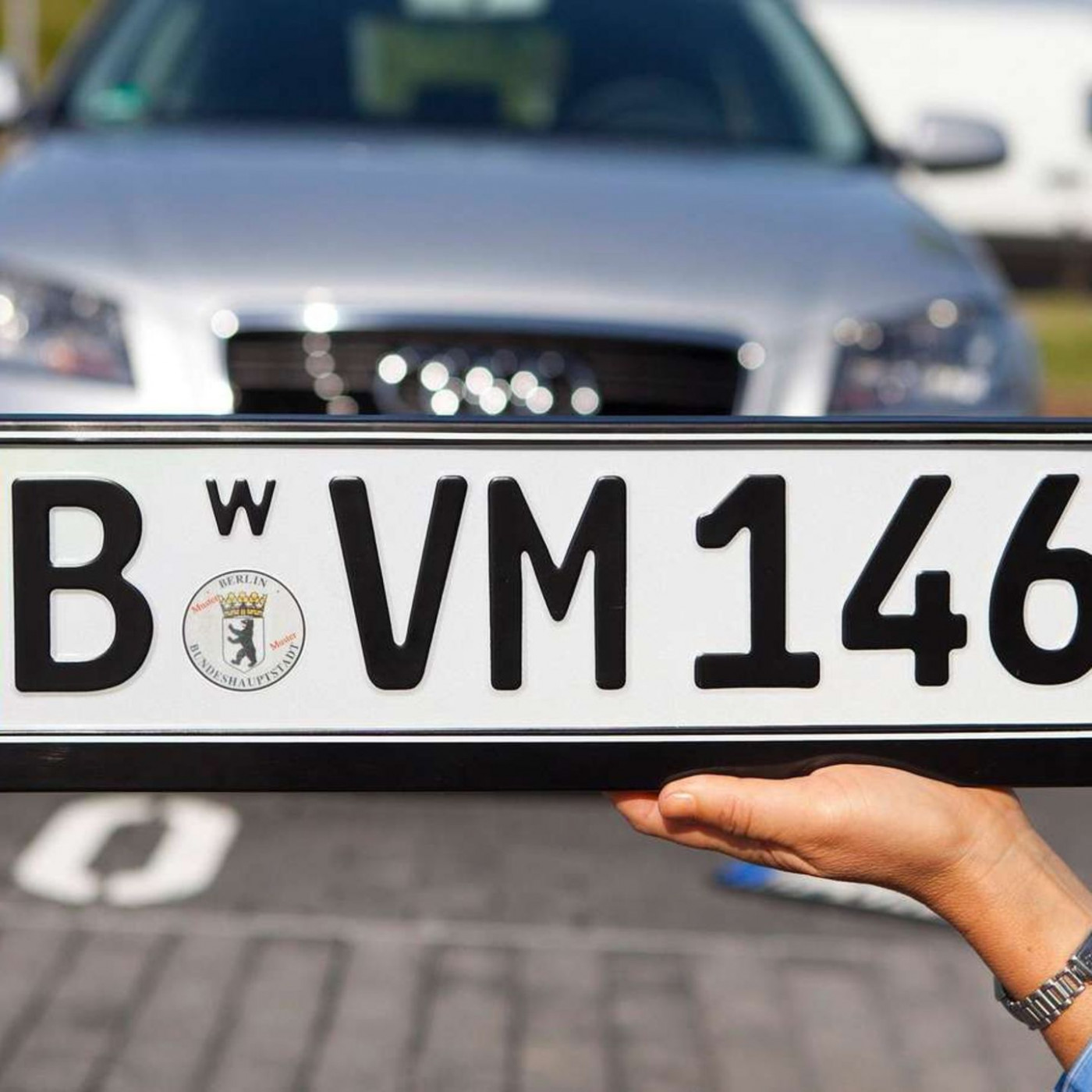 Wofür steht das "W"? Seltenes Autokennzeichen wirft Fragen auf