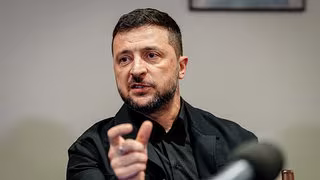 Selenskyj wirft Russland gezielte Destabilisierung Europas vor