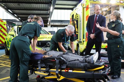 Royal besucht Londoner Rettungsdienst